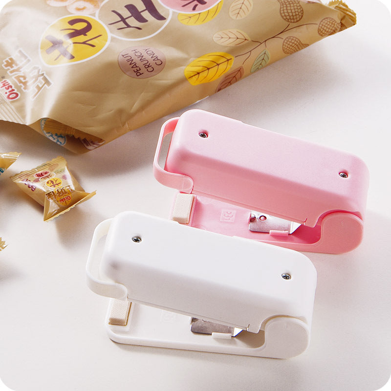 Portable Mini Heat Bag Sealer – Food Storage Bag Sealing Machine (Random Color)